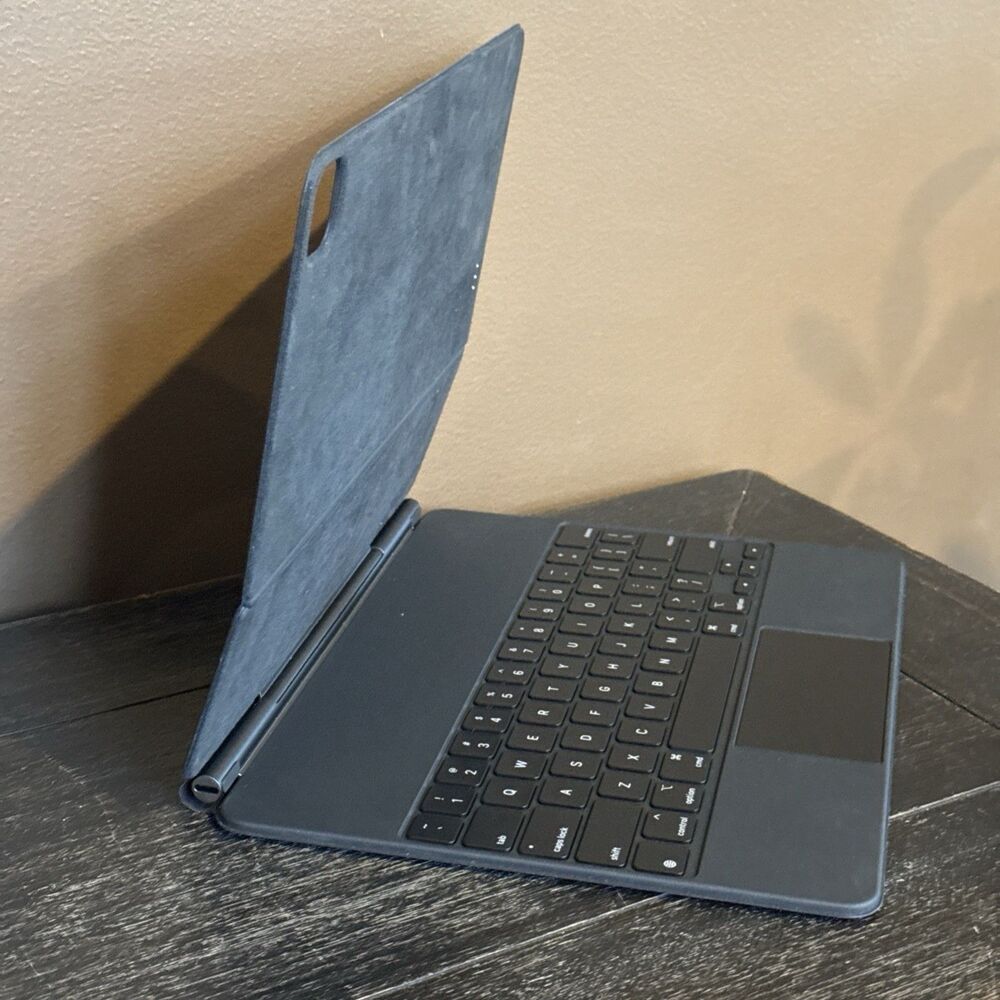 Apple Magic Keyboard for iPad Pro 12.9" Keyboard Folio Case Black A1998 EUC - Picture 9 of 10